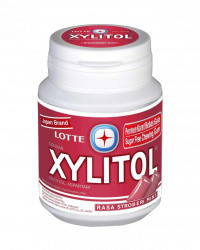 Lotte Xylitol Strawberry Mint Chewing Gum 55.1G